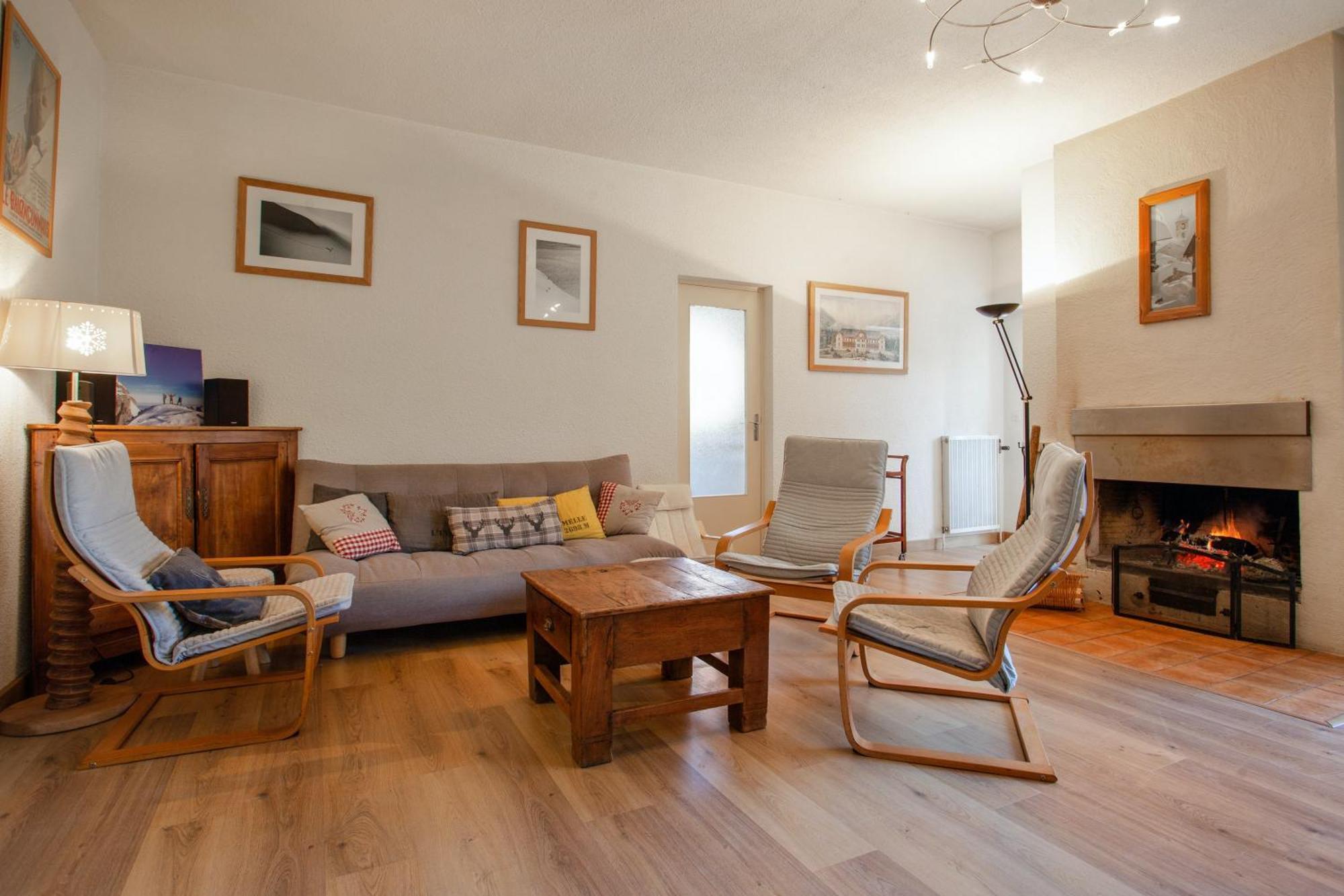Chalet Confortable A Briancon Avec Vue Sur Montagne Exterior photo